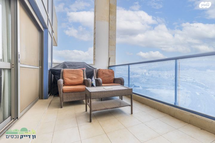 דירה, אריה ורשבסקי, חומת שמואל, הר חומה, ירושלים