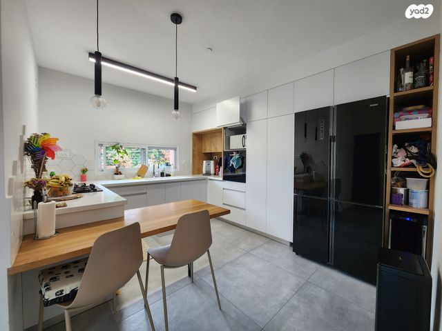 דירה, העלייה הראשונה 8, מרכז העיר, חדרה