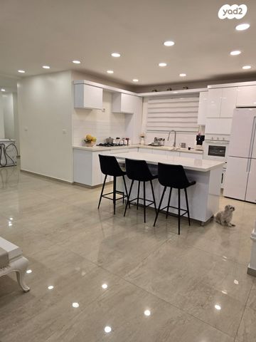 דירת גן, צבר, נווה זית, לוד