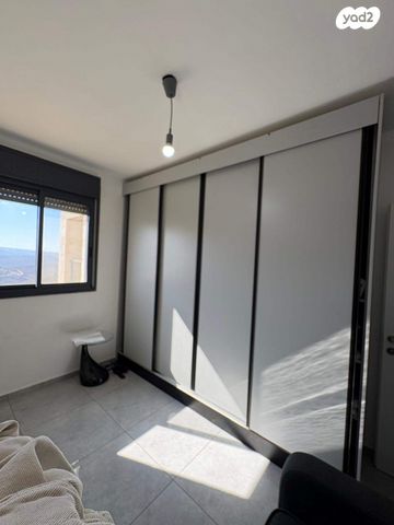 דירה, צור הדסה