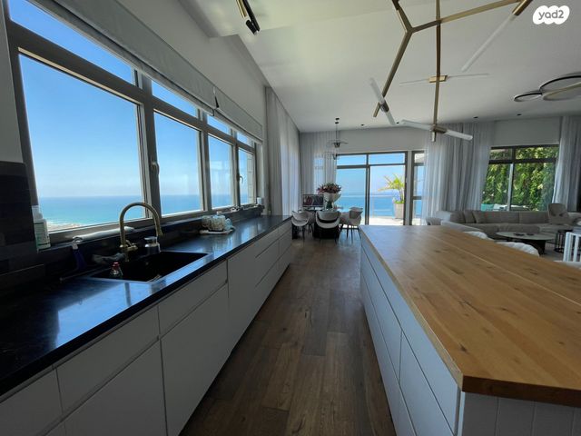 גג/ פנטהאוז, שדרות בן גוריון 143, אגמים, נתניה