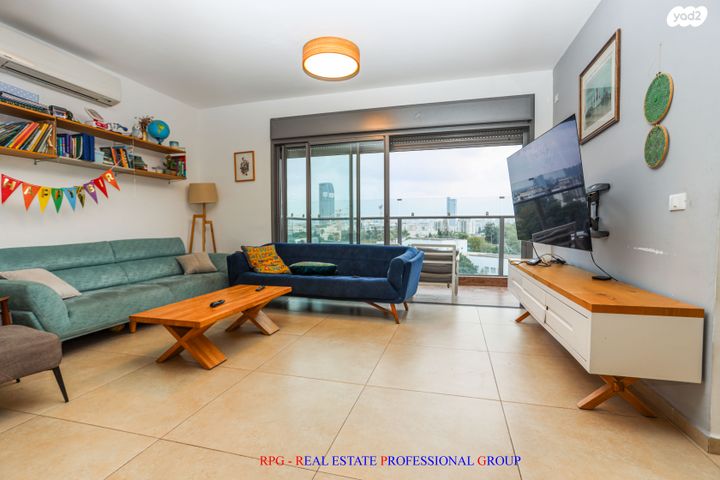 דירה, קהילת ורשה, הדר יוסף, תל אביב יפו