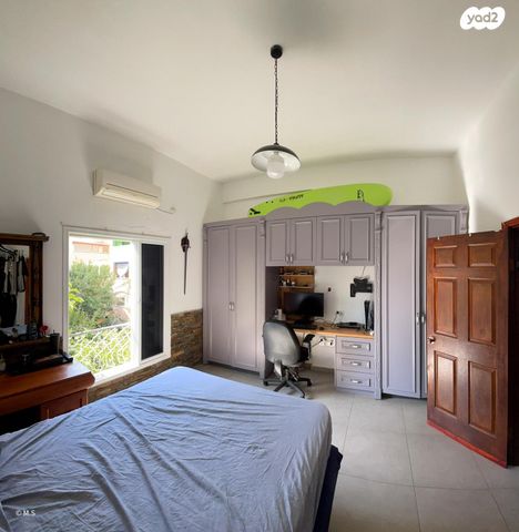 גג/ פנטהאוז, צהלון, שיכוני חסכון, תל אביב יפו