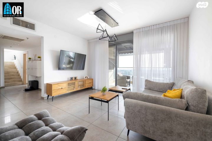 דופלקס, שדרות יצחק רבין, פארק המושבה, באר יעקב