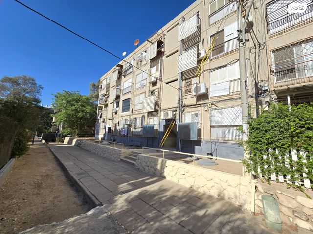 דירה, גיורא יוספטל, שכונה ד', באר שבע