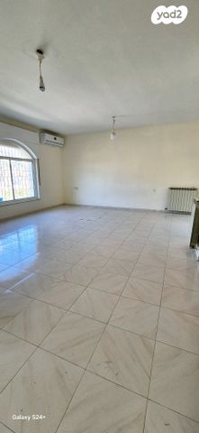 דו משפחתי, שמיר, גילה, ירושלים