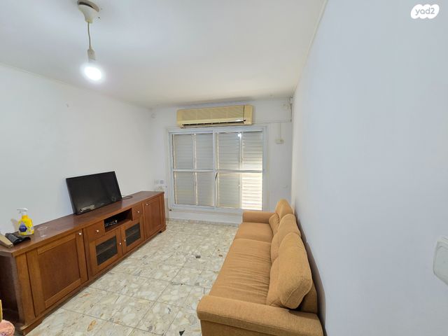 דירה, גיורא יוספטל, שכונה ד', באר שבע