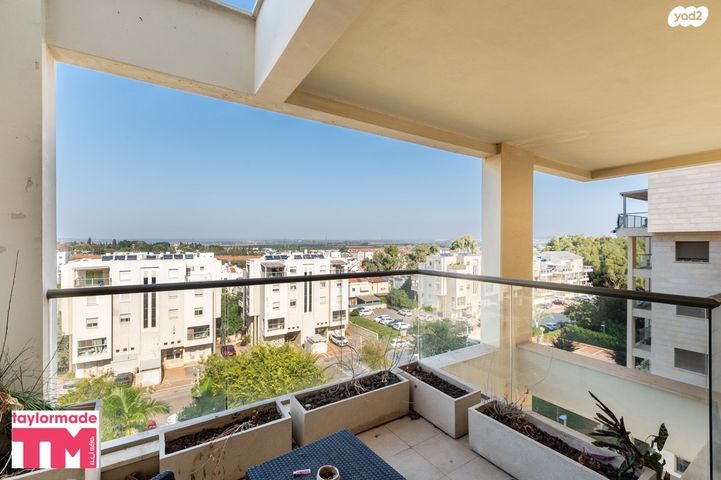 דירה, נטע, תל ימת כרכור, פרדס חנה כרכור