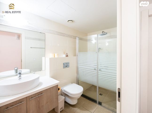 דירה, דוד המלך, טלביה, קוממיות, ירושלים