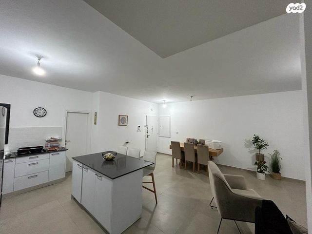 דירה, אריאל שרון 16, נווה שרון / שער העיר, נתיבות