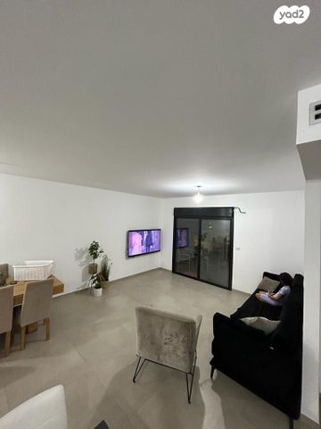 דירה, אריאל שרון 16, נווה שרון / שער העיר, נתיבות