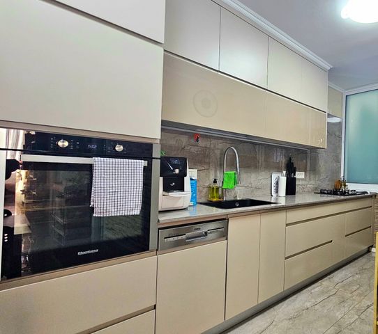 דירה, זאב ז'בוטינסקי 7, אגרובנק, חולון