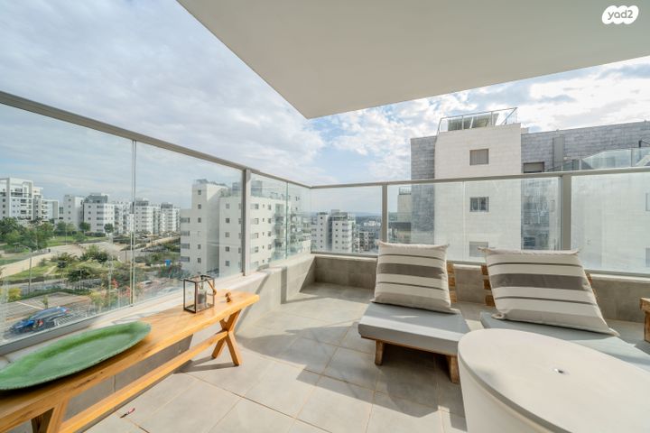 דירה, חברותא 2, בצוותא, חריש