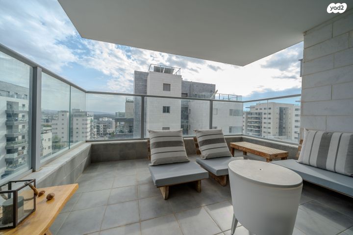 דירה, חברותא 2, בצוותא, חריש