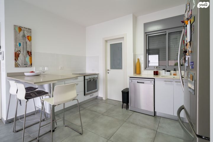 דירה, חברותא 2, בצוותא, חריש