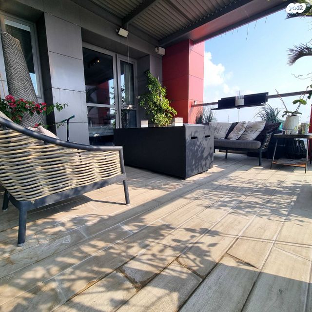 דירה, אריק איינשטיין, הרצליה ב', הרצליה