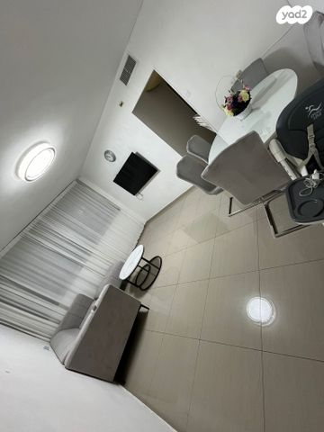 דירה, חיים משה שפירא, רובע ד', אשדוד