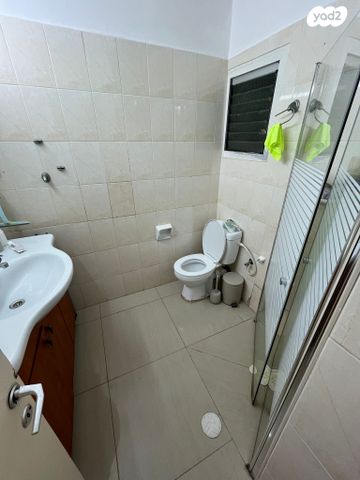 דירה, חיים משה שפירא, רובע ד', אשדוד