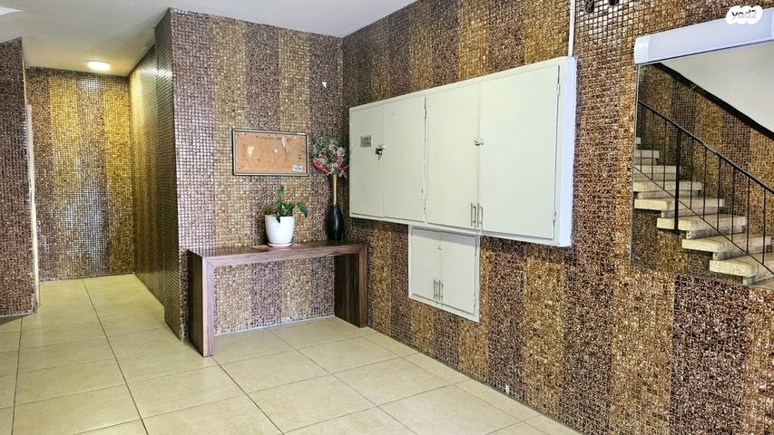 דירה, זאב ז'בוטינסקי 7, אגרובנק, חולון