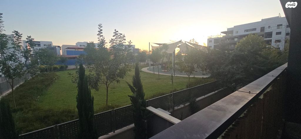 דירה, הרב שלום שבזי, ראש העין