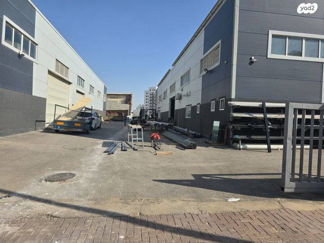 מבני תעשיה, אופקים