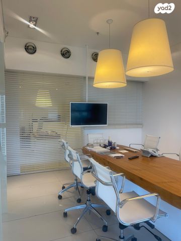 משרדים, בורסה, רמת גן