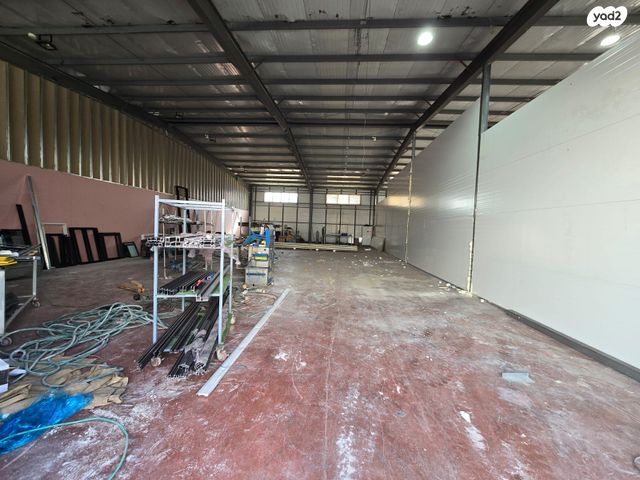 מבני תעשיה, אופקים