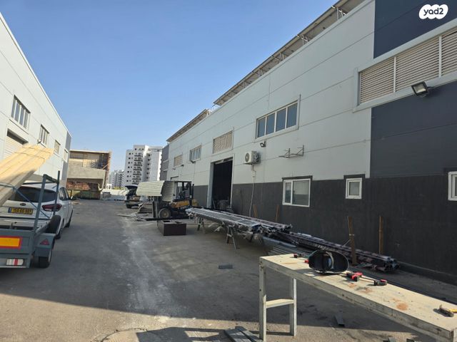 מבני תעשיה, אופקים