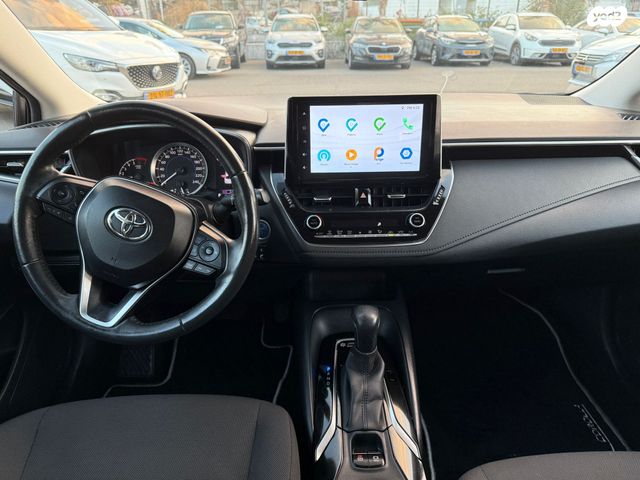 טויוטה קורולה