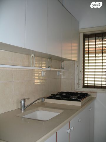 יחידת דיור, עזרא ונחמיה 4, עמישב, פתח תקווה