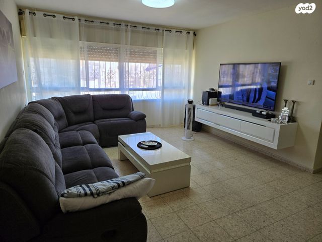 דירה, חלמיש, ערד