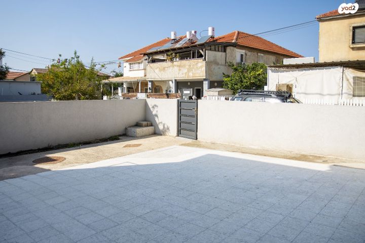 דירת גן, השרון 15, גבעת אולגה, חדרה