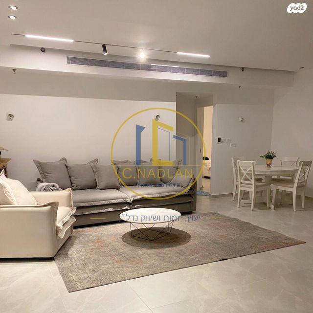 גג/ פנטהאוז, לסטר/רבוצקי, רעננה