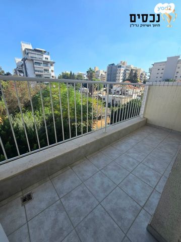 דירה, בעל שם טוב 27, מחנה יהודה, פתח תקווה