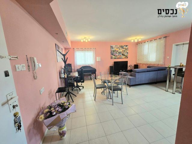 דירה, בעל שם טוב 27, מחנה יהודה, פתח תקווה