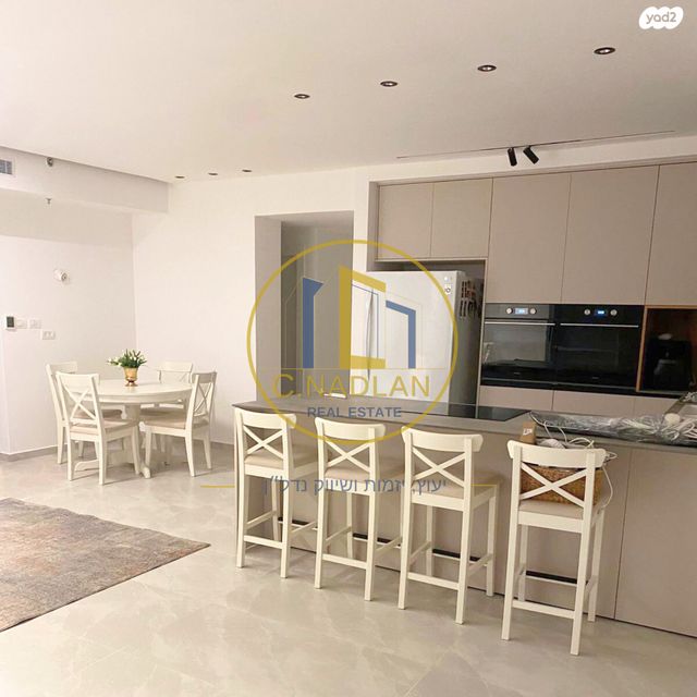 גג/ פנטהאוז, לסטר/רבוצקי, רעננה