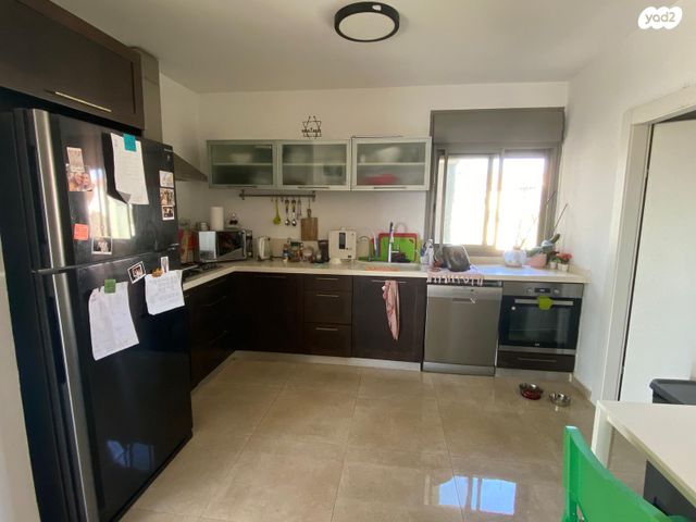 גג/ פנטהאוז, גדרה הצעירה, גדרה