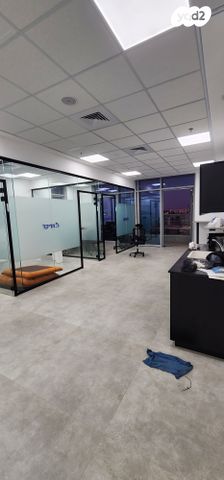 משרדים, חולון