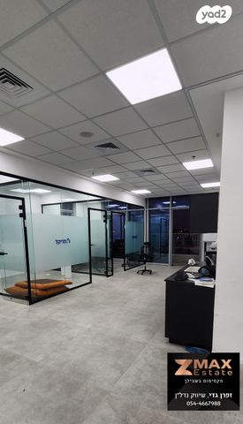 משרדים, חולון