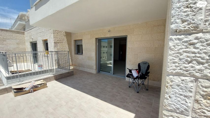 אדמונד סחייק 12