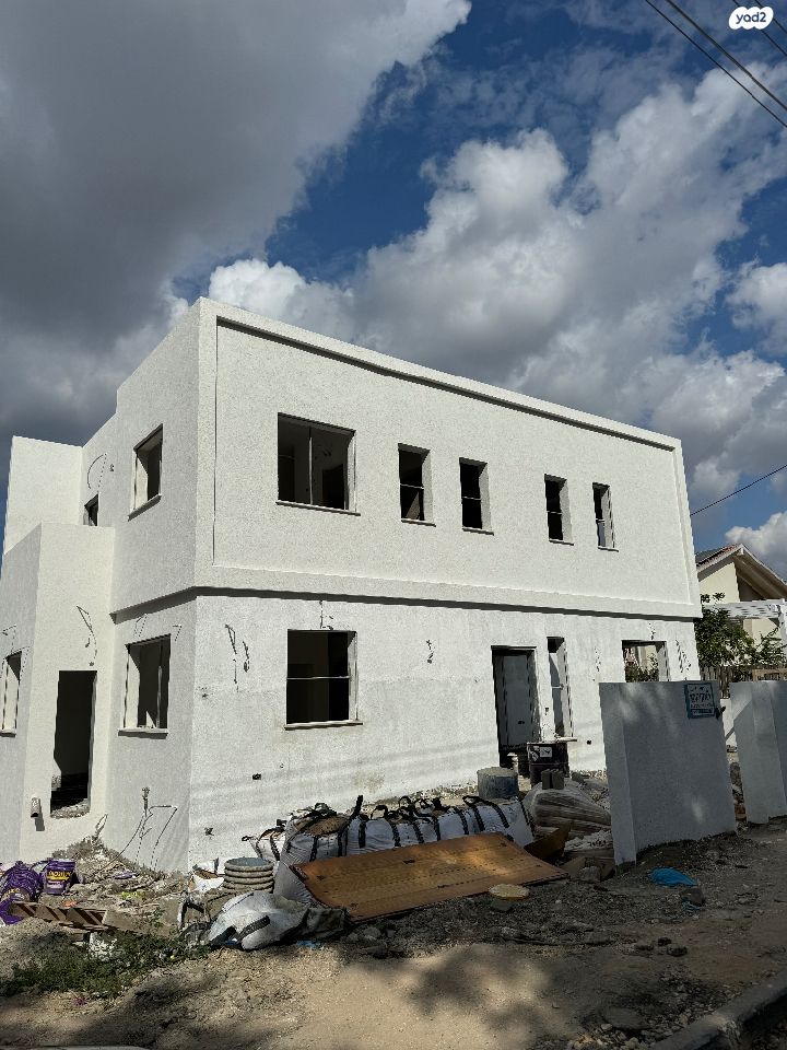 הראשונים 17