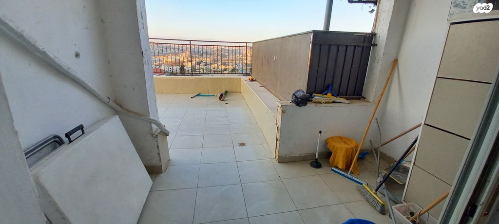 דירה, שבתאי הנגבי, גילה, ירושלים