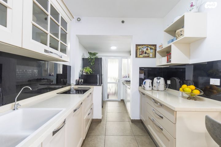 דירה, השופט חיים כהן 18, ארנונה, ירושלים