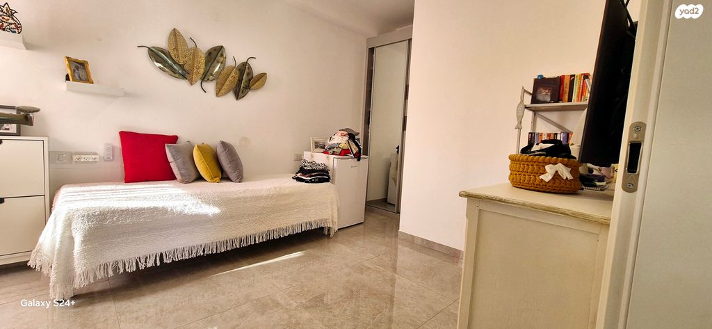 דירה, אברהם שטרן, קרית היובל, ירושלים