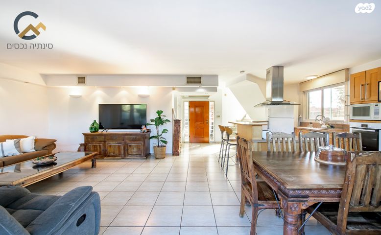 בית פרטי/ קוטג', מתחם 19 - 20 (מתחם הפרחים), הוד השרון