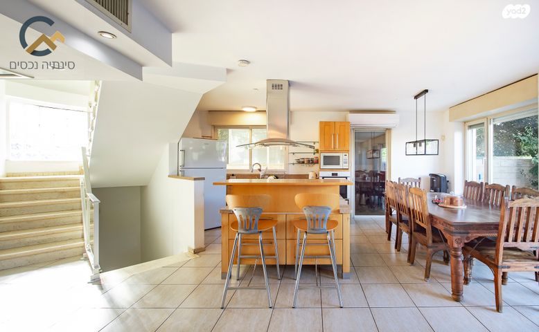 בית פרטי/ קוטג', מתחם 19 - 20 (מתחם הפרחים), הוד השרון