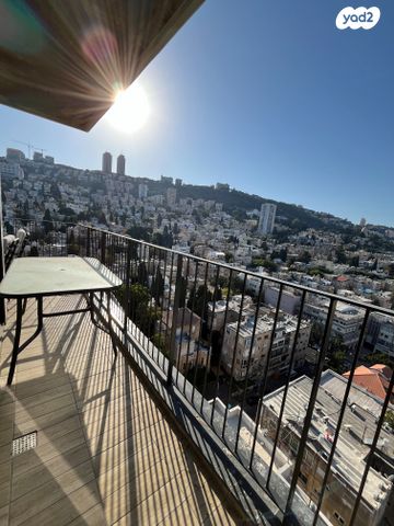 דירה, אחד העם 6, חיפה