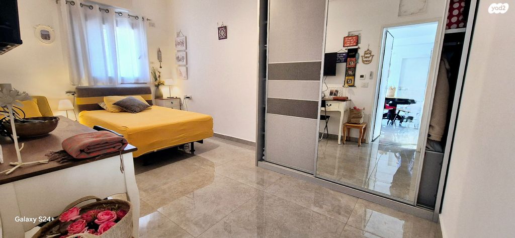 דירה, אברהם שטרן, קרית היובל, ירושלים