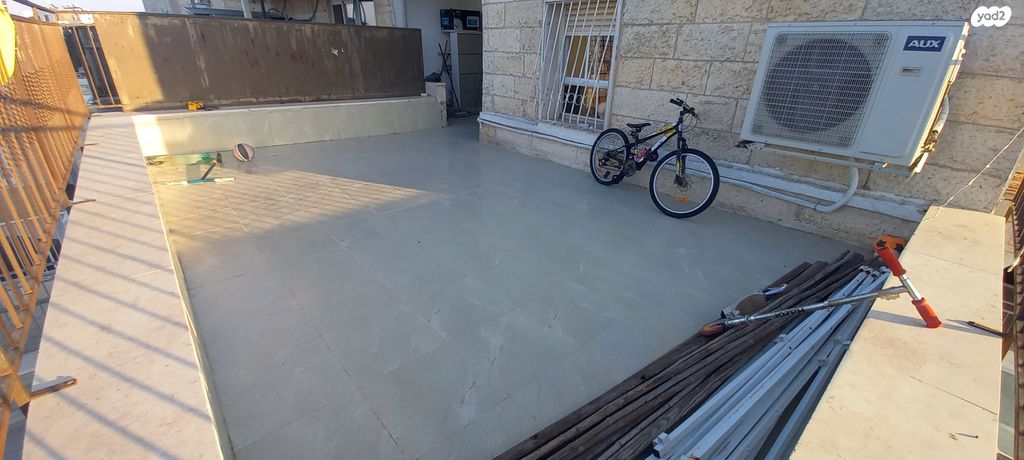 דירה, שבתאי הנגבי, גילה, ירושלים