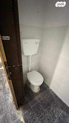 חנויות/ שטח מסחרי, פרופסור יחזקאל קויפמן 6, נווה צדק, תל אביב יפו